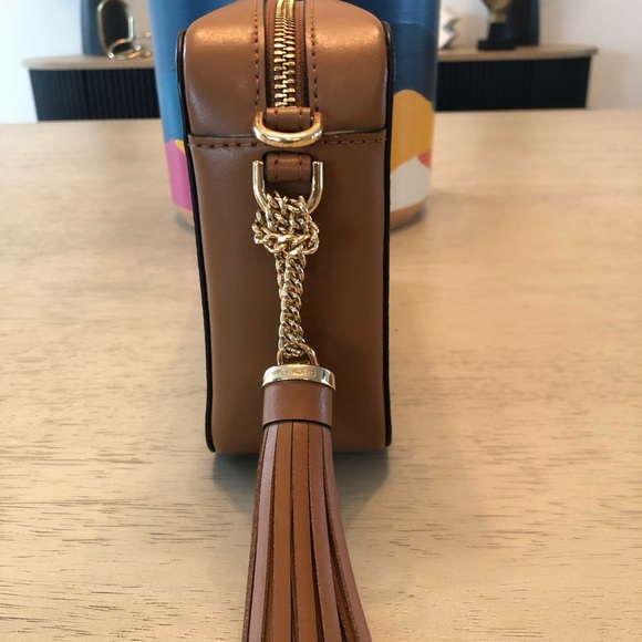 Michael Kors “Jett Set” camera bag - Picture 3 of 10